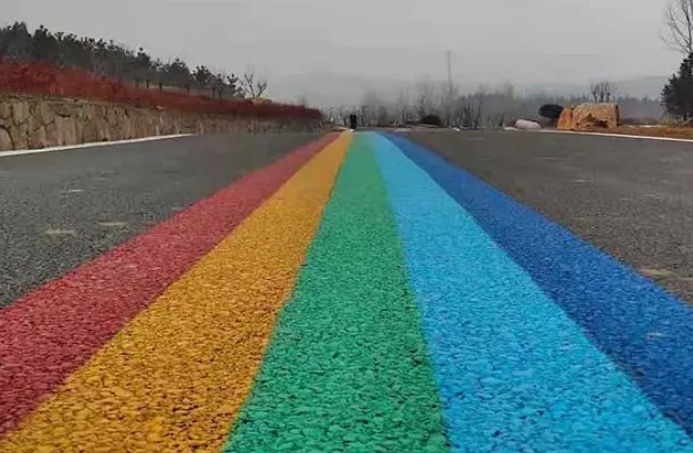 北京彩色沥青路面施工时注意哪些问题